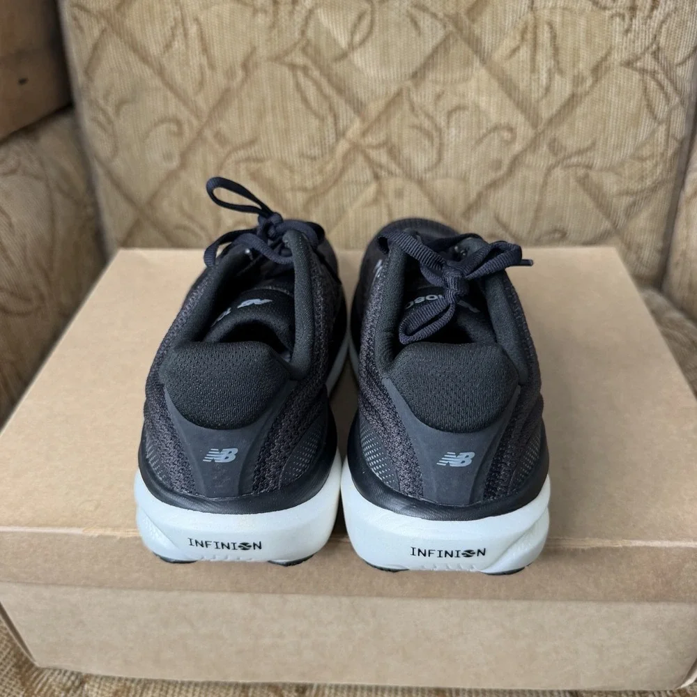 New Balance Fresh Foam X 1080v15 Black Women's Running Shoes 6.5 B W1080815 EUC!